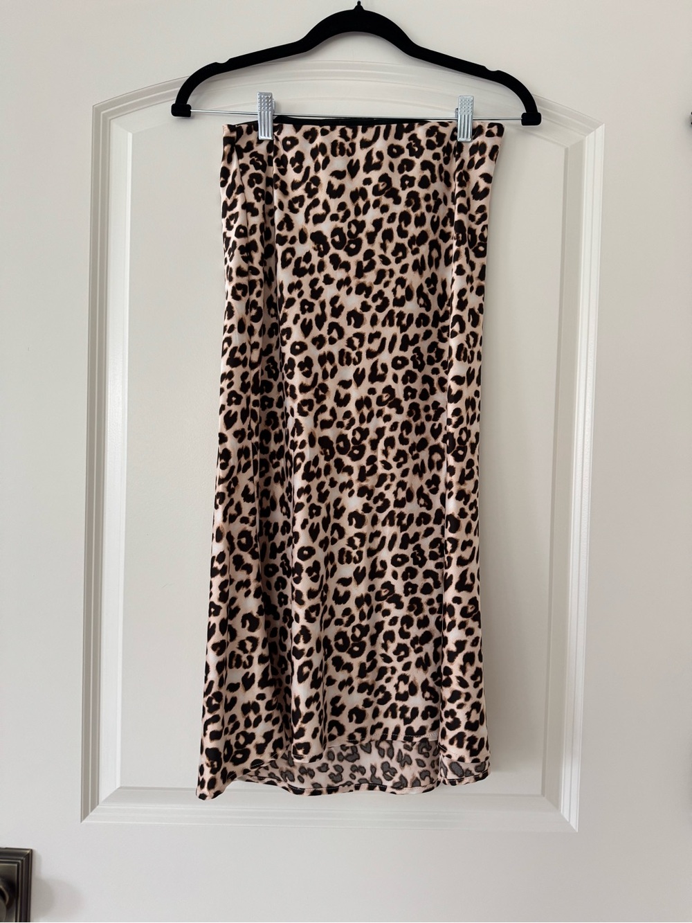 Leopard Print Midi Skirt - Brown/Beige. Size medium